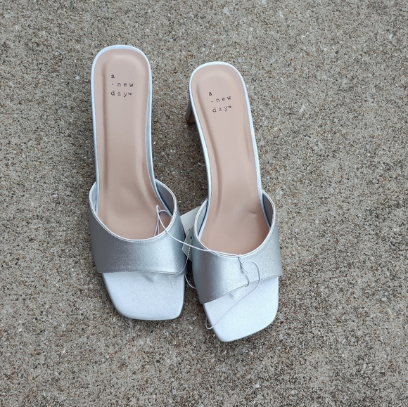 Women's Lindie Mule Heels - A New Day" Silver - Picture 9 of 9